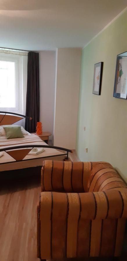 Apartments Olivia พูลา ภายนอก รูปภาพ