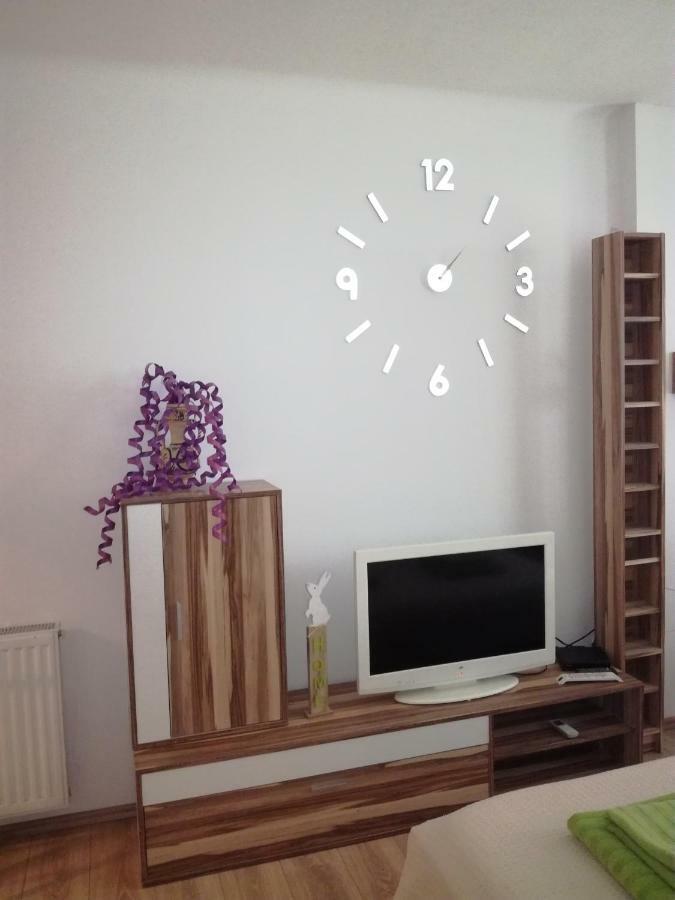 Apartments Olivia พูลา ภายนอก รูปภาพ