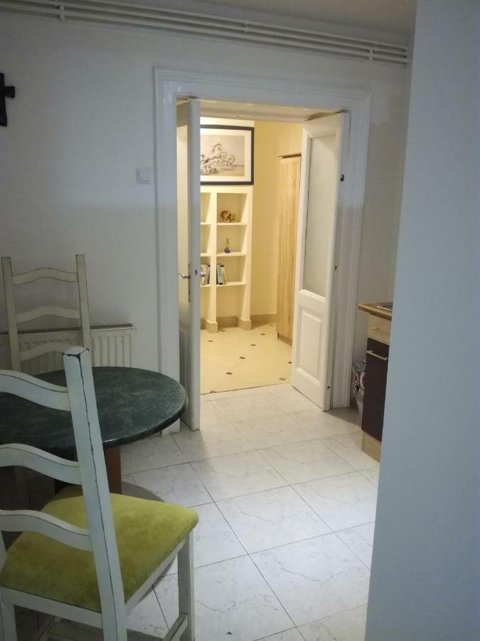 Apartments Olivia พูลา ภายนอก รูปภาพ